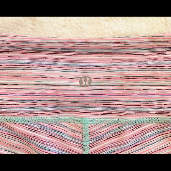 Lululemon Wunder Under Pink Cyber Stripe Leggings size 2 - Picture 8 of 11